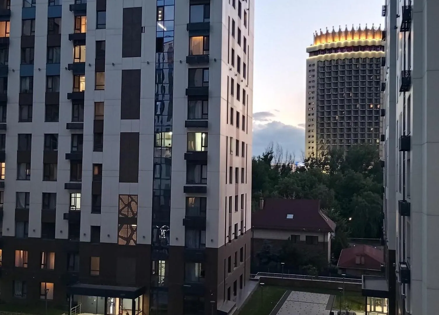 Cozy Apartment In Exclusive Star Almati
